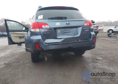 2013 Subaru Outback 2.5I Premium z USA, uszkodzony, nr VIN 4S4BRBCC5D3202851